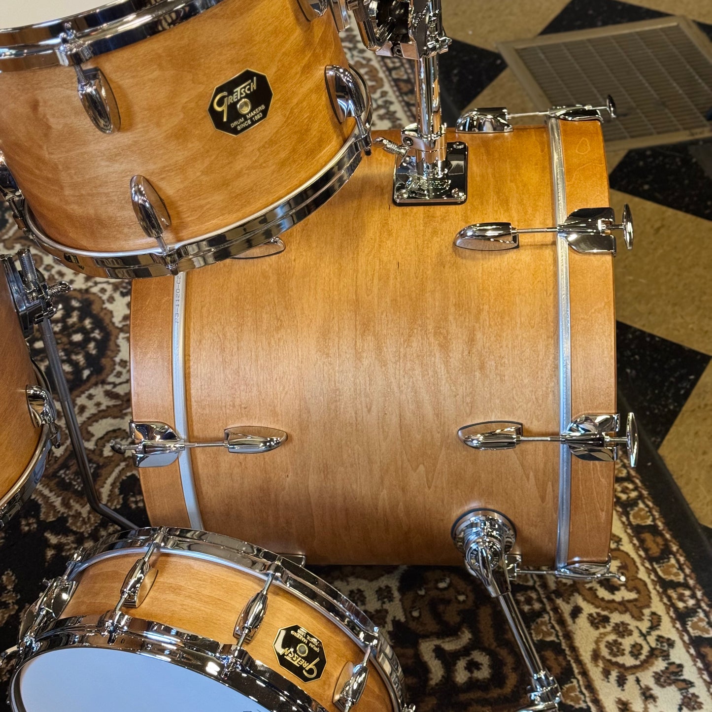(Custom Order) Gretsch USA Custom in Satin Classic Maple w/ Stop Sign Badges