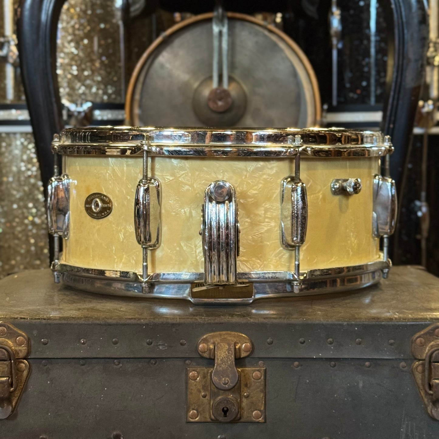VINTAGE 1958-1962 Slingerland 5.5x14 Gene Krupa Radio King Snare Drum in White Marine Pearl
