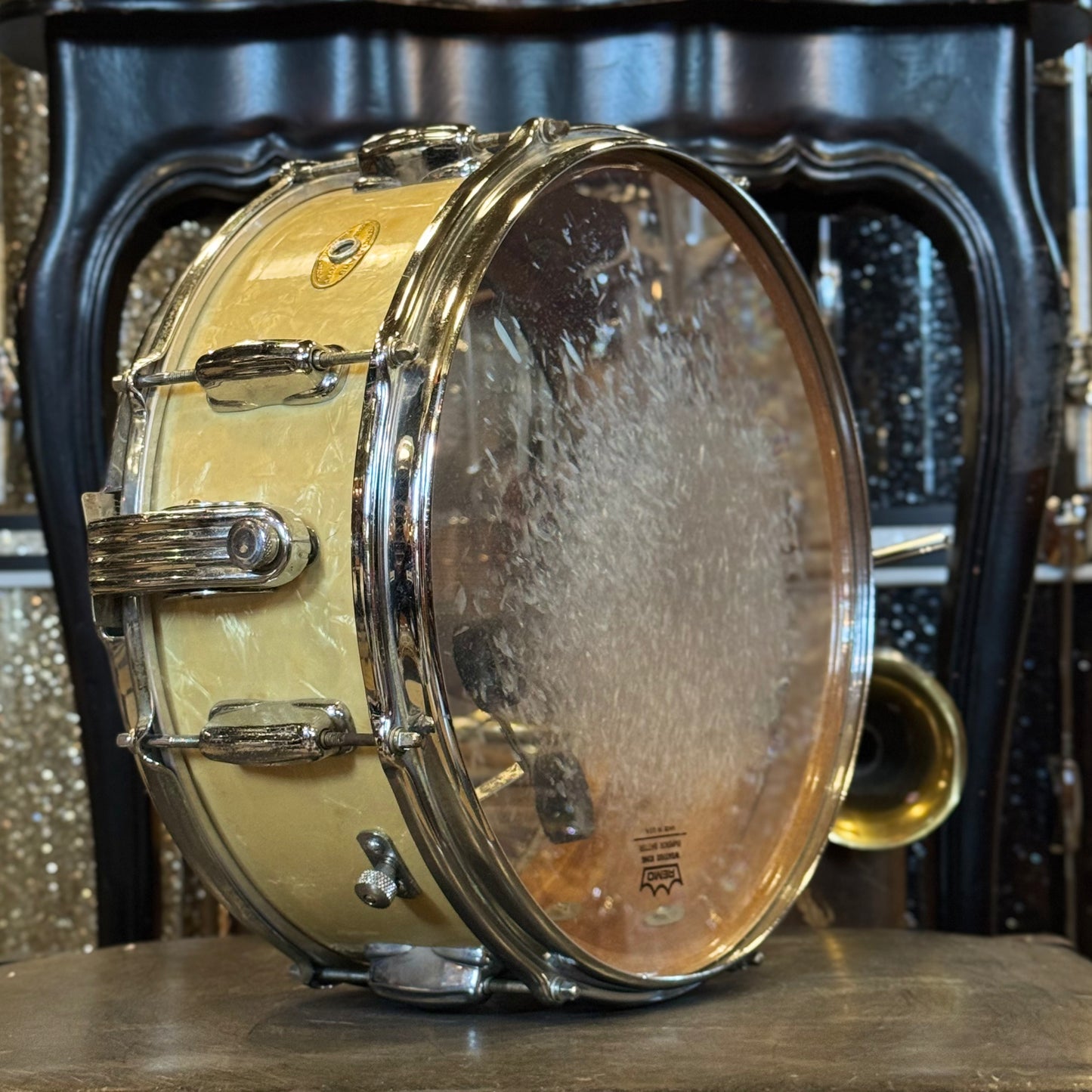 VINTAGE 1958-1962 Slingerland 5.5x14 Gene Krupa Radio King Snare Drum in White Marine Pearl