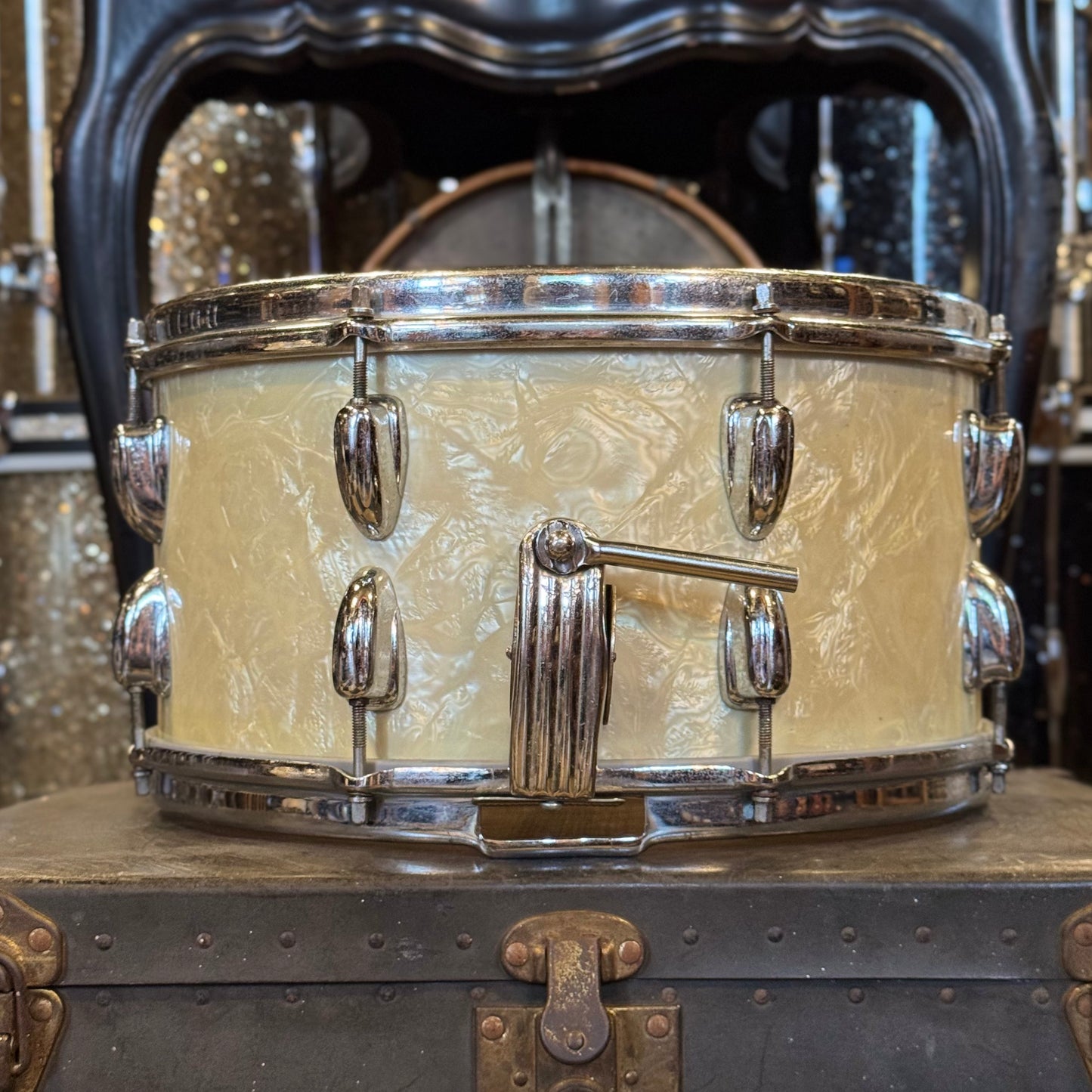 VINTAGE 1960's 6.5x14 Slingerland Radio King Gene Krupa Model in White Marine Pearl
