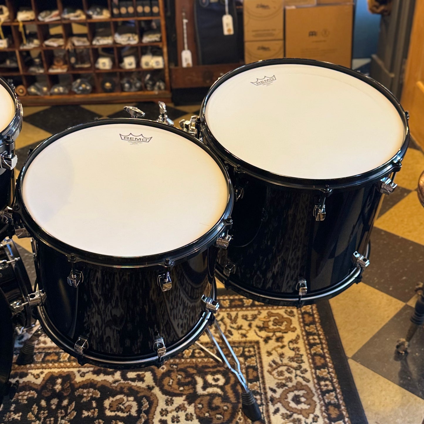 LIMITED EDITION Yamaha No. 35/100 Steve Gadd 30th Anniversary Drum Set in Piano Black Gloss w/ Steve Gadd Snare Drum - 14x22,