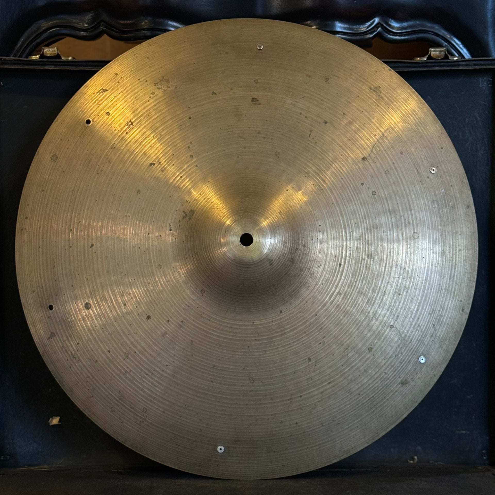 ビンテージ　白抜きZildjian CONCERT BAND 18” /47cm ビンテージ 白抜きZildjian CONCERT BAND 18” /47cm