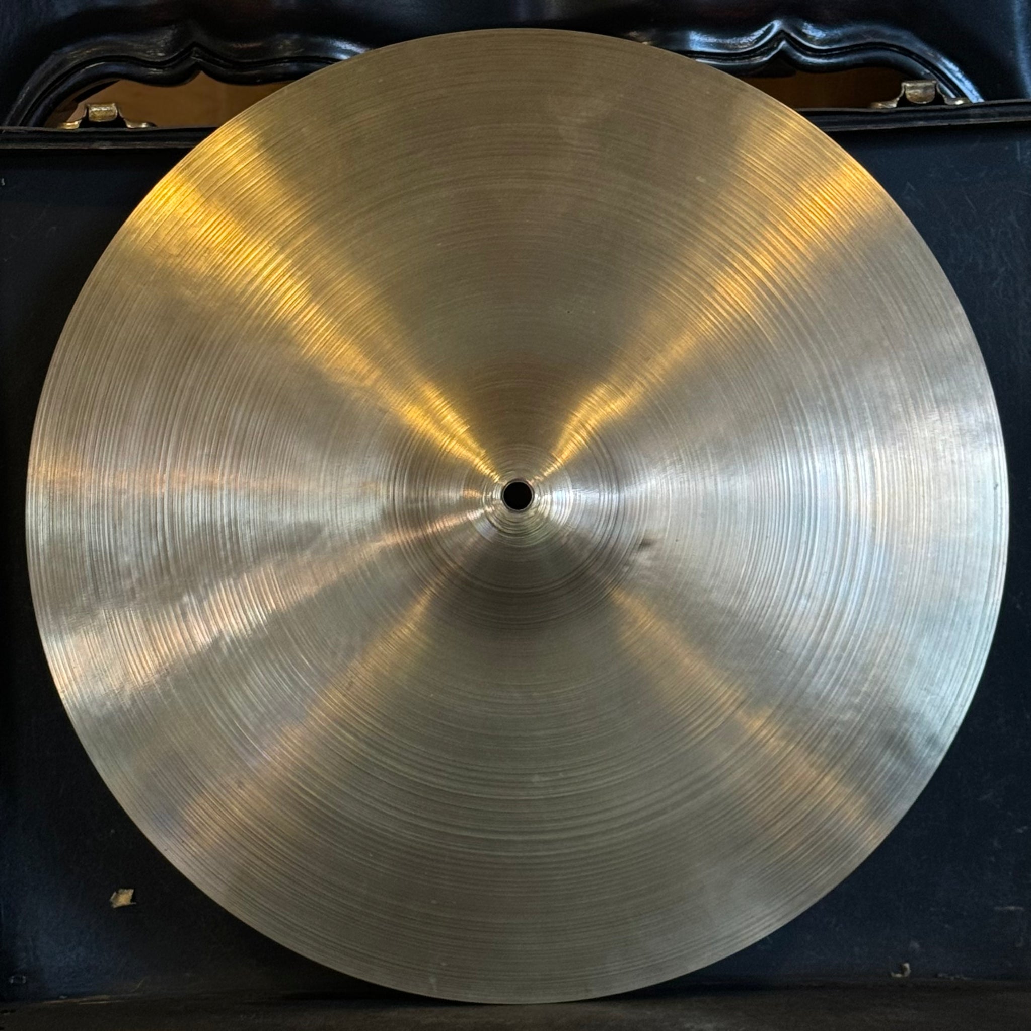 VINTAGE 1960's A. ZIldjian 18" Thin Crash - 1250g