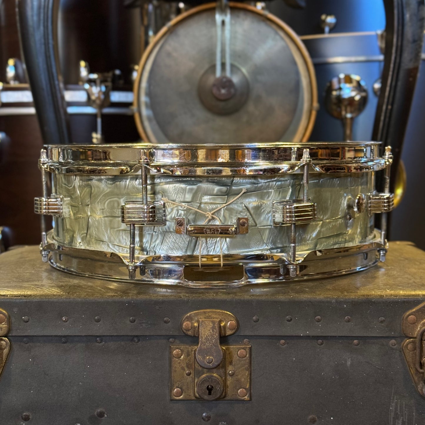 VINTAGE 1950's Ludwig 4x14 Transition Badge Downbeat Snare Drum in Sky Blue Pearl