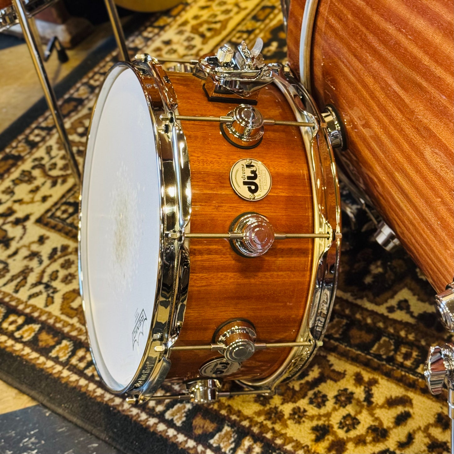 Walfredo Reyes Collection DW Collectors Cherry Mahogany Drum Set in Natural Gloss over Mahogany Veneer - 18x23, 8x10, 9x12, 9x13, 12x14, 14x16 + 6.5x14 Snare Drum