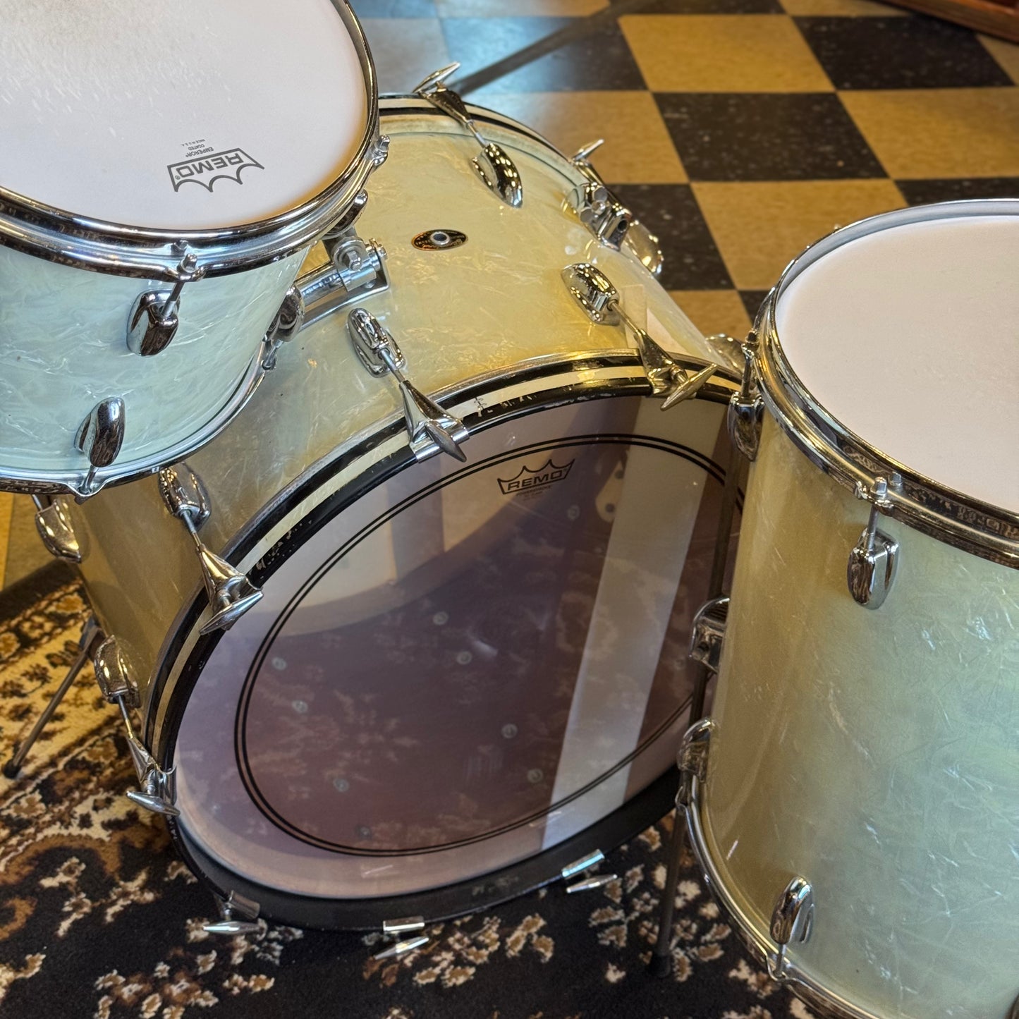 VINTAGE 1960's Slingerland Gene Krupa Outfit in White Marine Pearl - 14x22, 9x13, 16x16