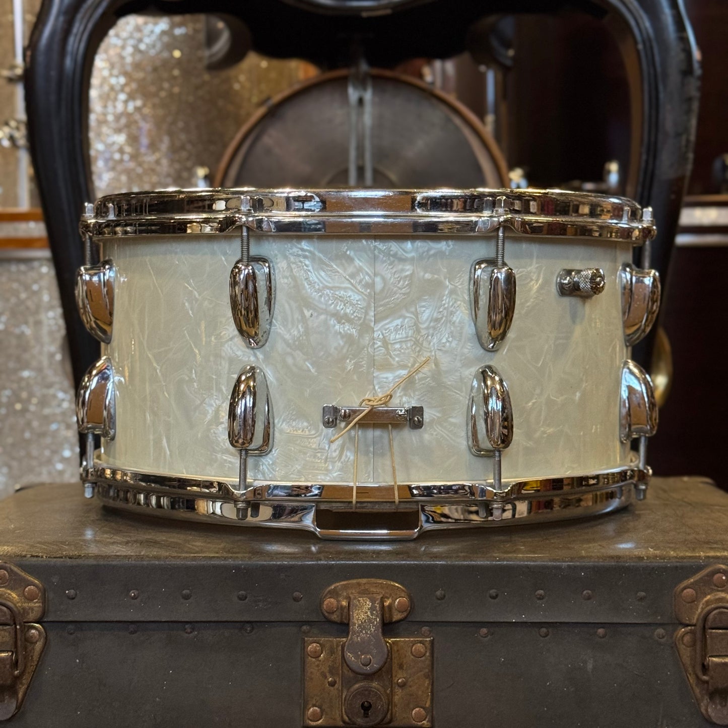 VINTAGE 1960's Slingerland 7x14 Hollywood Ace Swing Model Snare Drum in White Marine Pearl