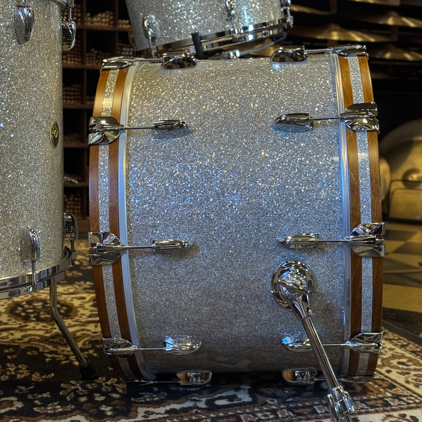 NEW Gretsch USA Custom in Silver Glass Glitter w/ Satin Mahogany Bass Drum Hoops - 14x22, 9x13, 16x16