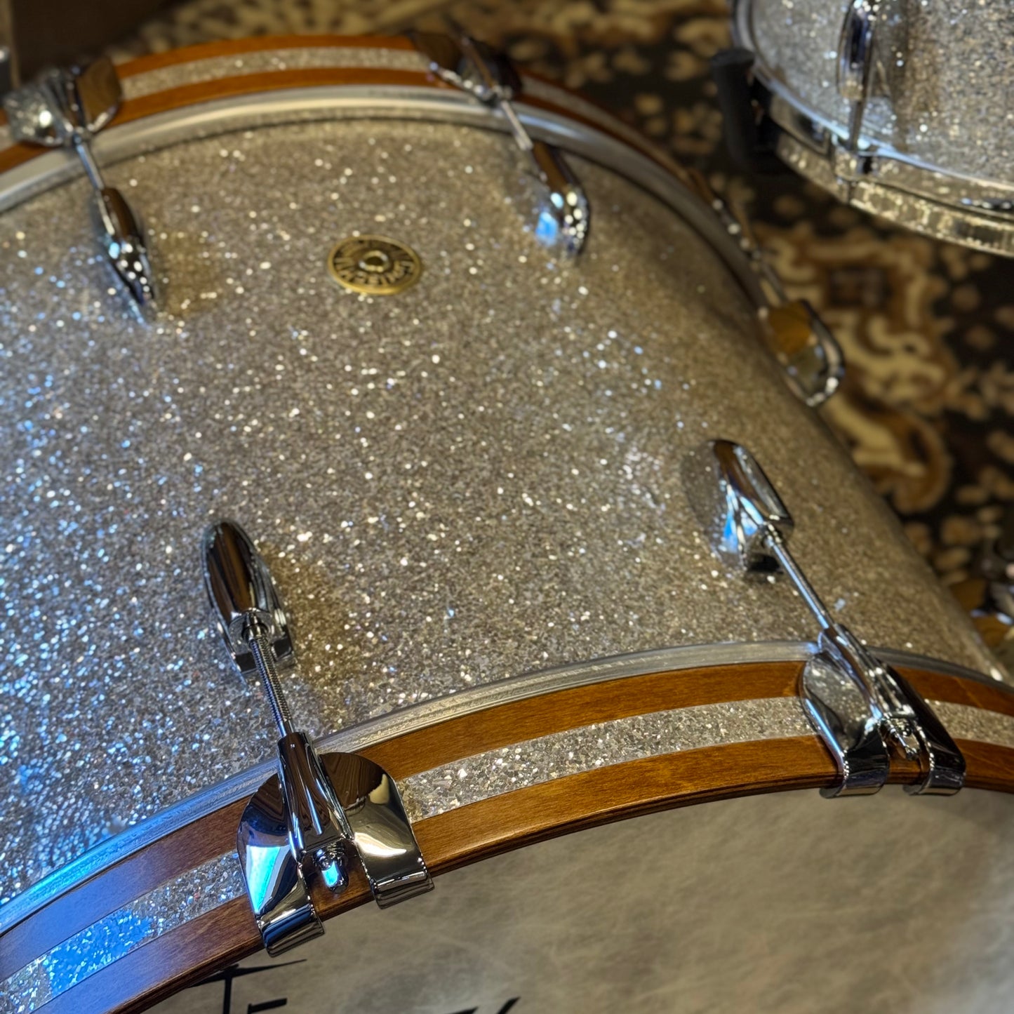 NEW Gretsch USA Custom in Silver Glass Glitter w/ Satin Mahogany Bass Drum Hoops - 14x22, 9x13, 16x16