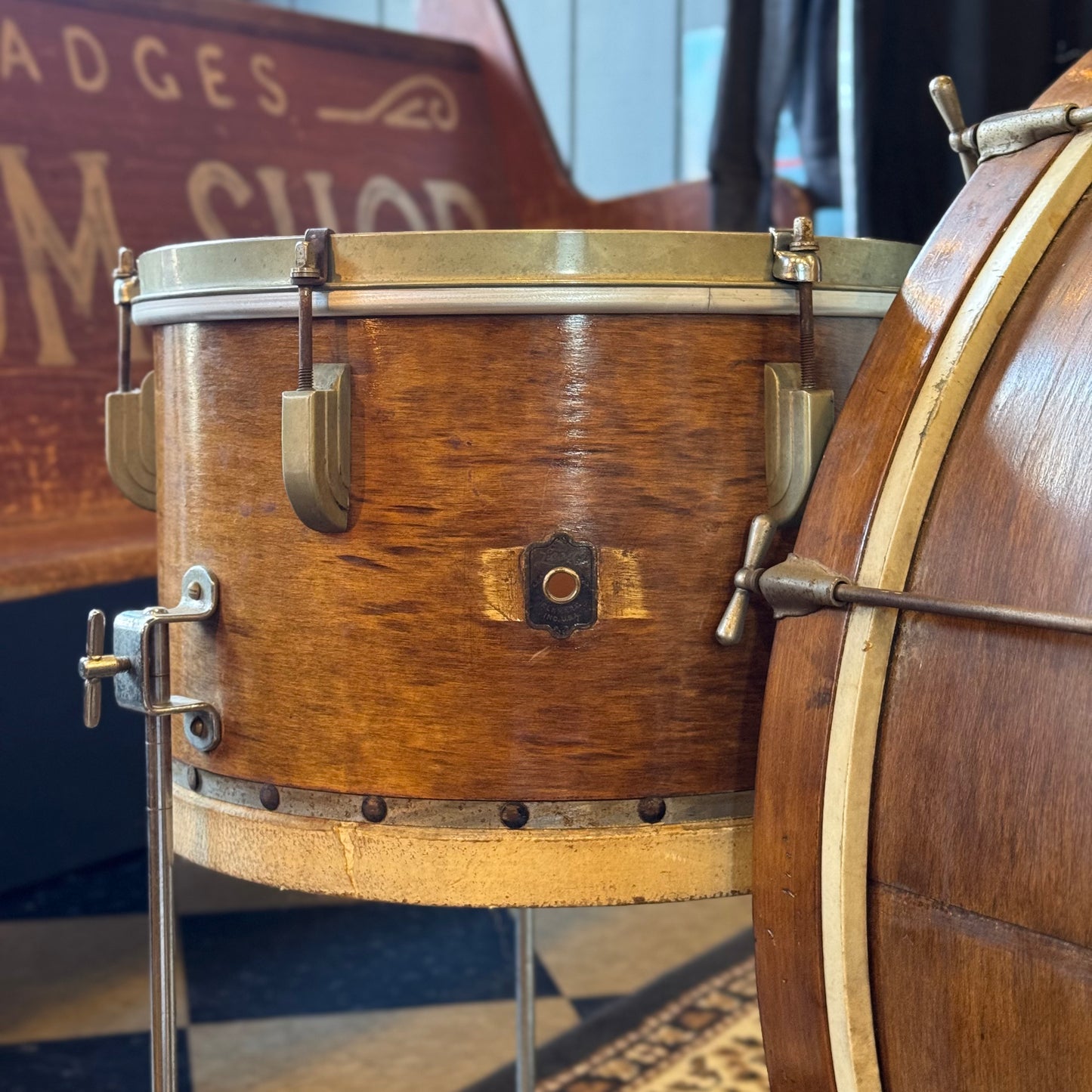 VINTAGE 1940's Leedy Trap Kit in Natural Mahogany