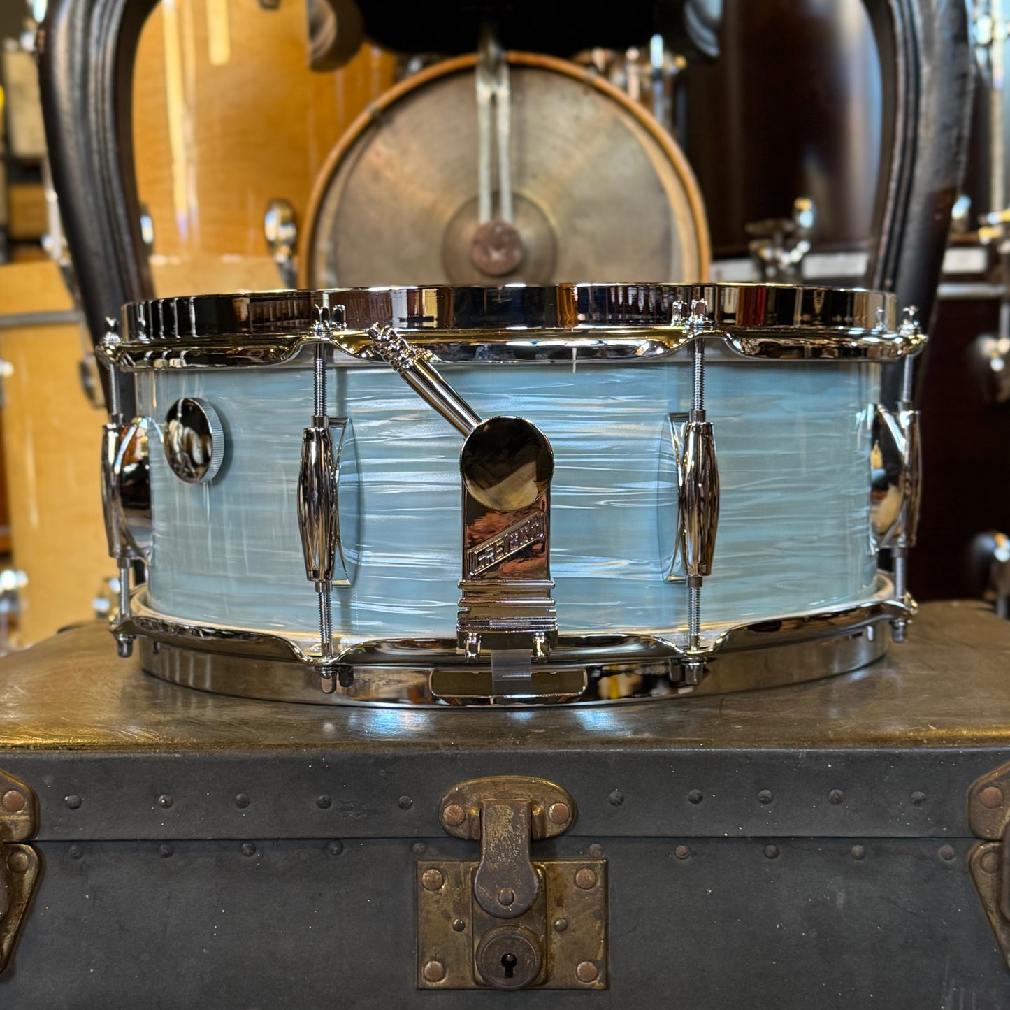 NEW Gretsch 5.5x14 Broadkaster in Vintage White Oyster w/ Micro Sensitive Throw-Off & Tone Control