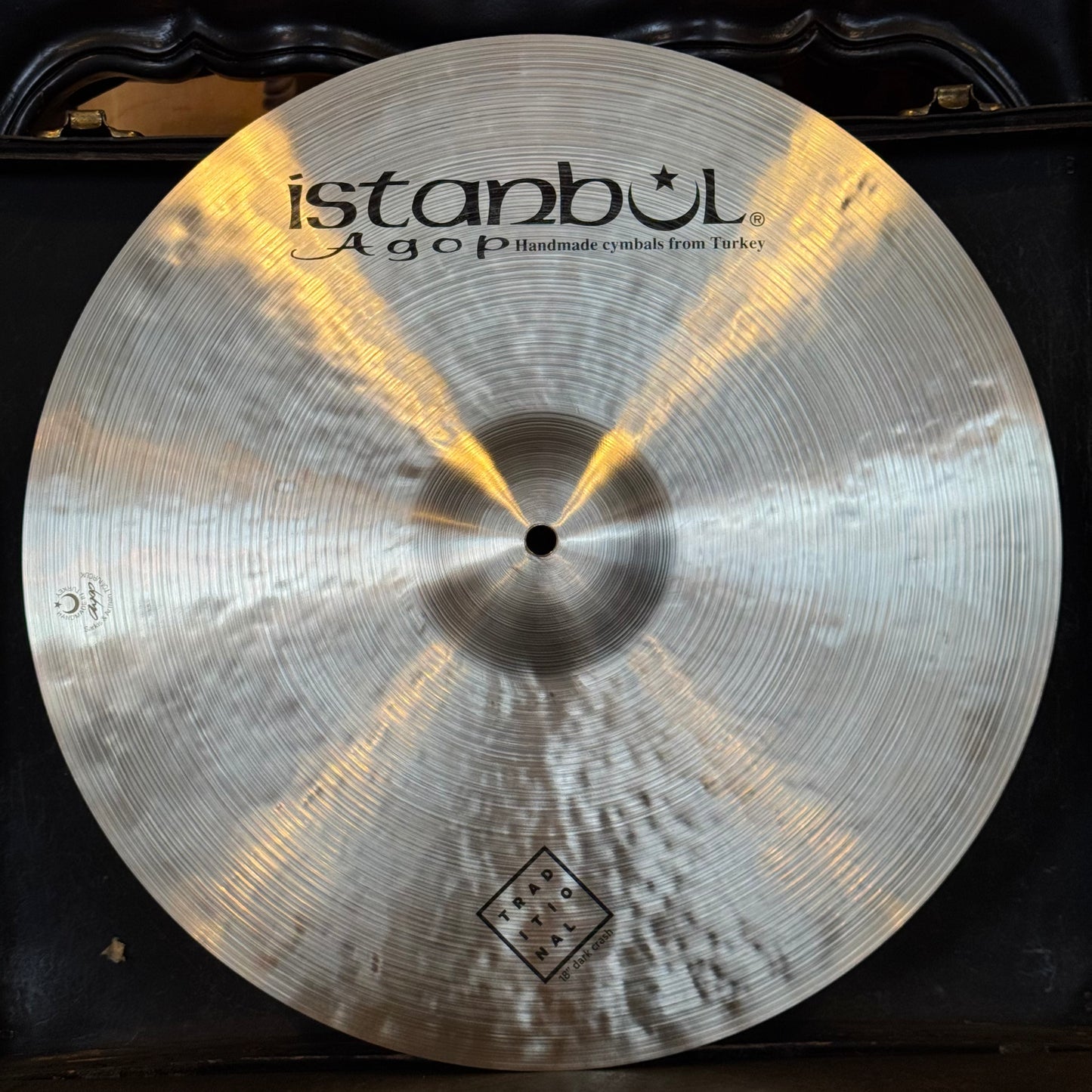 NEW Istanbul Agop 18" Traditional Dark Crash - 1424g