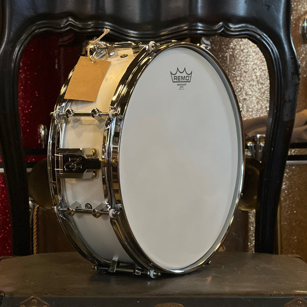 NEW Noble & Cooley 4.75x14 Walnut Classic Ply Snare Drum in Matte White with Chrome Hardware