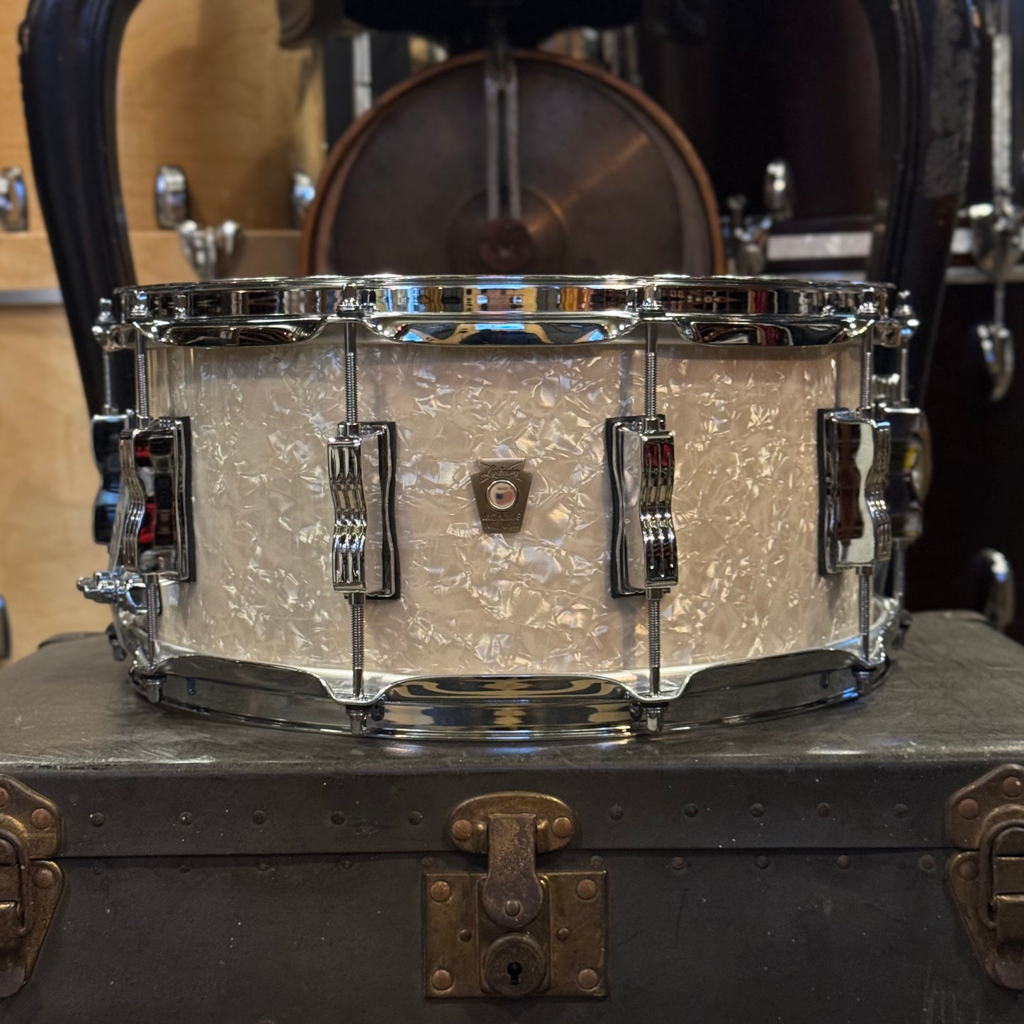 NEW Ludwig 6.5x14 Classic Maple Snare Drum in Vintage Marine Pearl