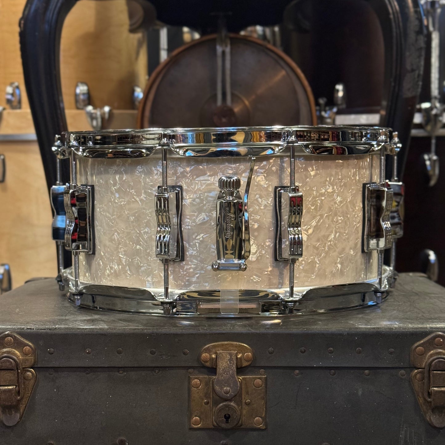 NEW Ludwig 6.5x14 Classic Maple Snare Drum in Vintage Marine Pearl