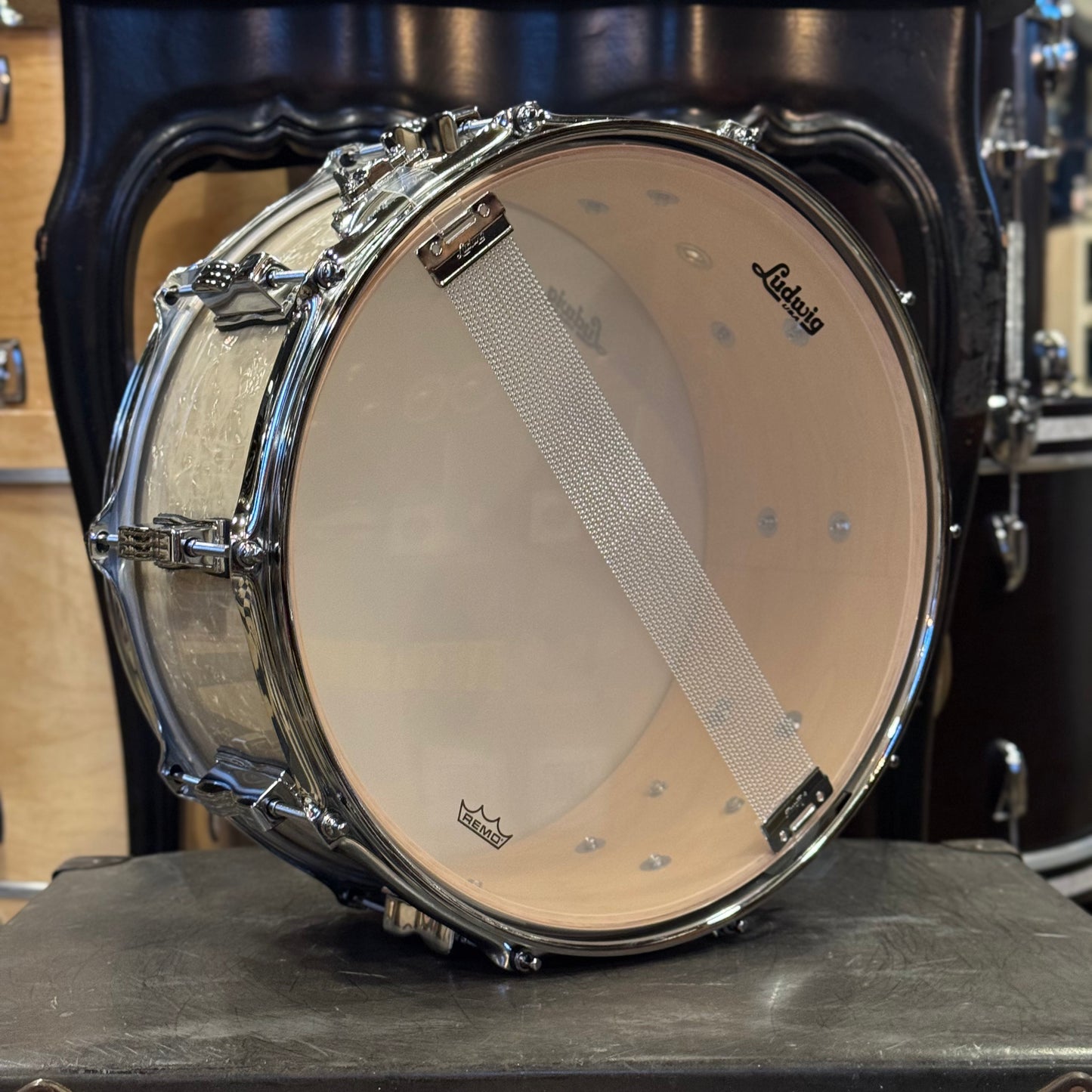 NEW Ludwig 6.5x14 Classic Maple Snare Drum in Vintage Marine Pearl