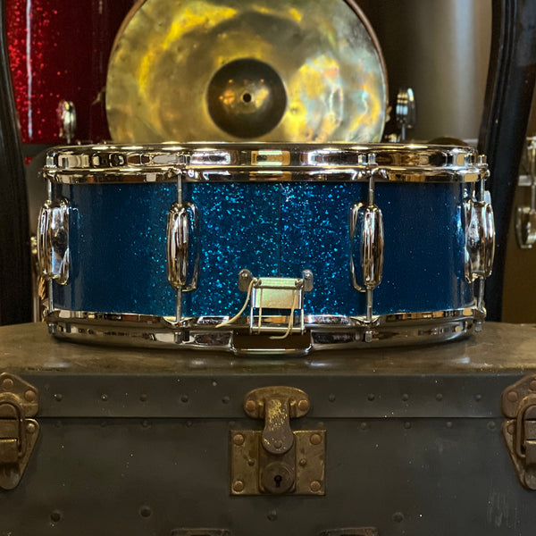 VINTAGE 1960's Slingerland 5.5x14 Artist Model Snare Drum in Blue Sparkle