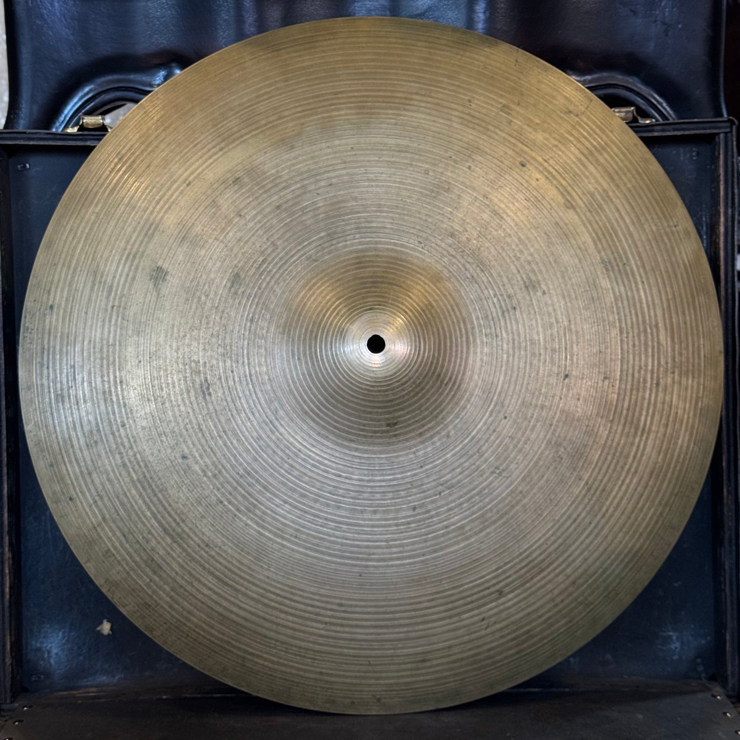 VINTAGE 1980's A. Zildjian 20" Hollow Logo Medium Ride - 2816g