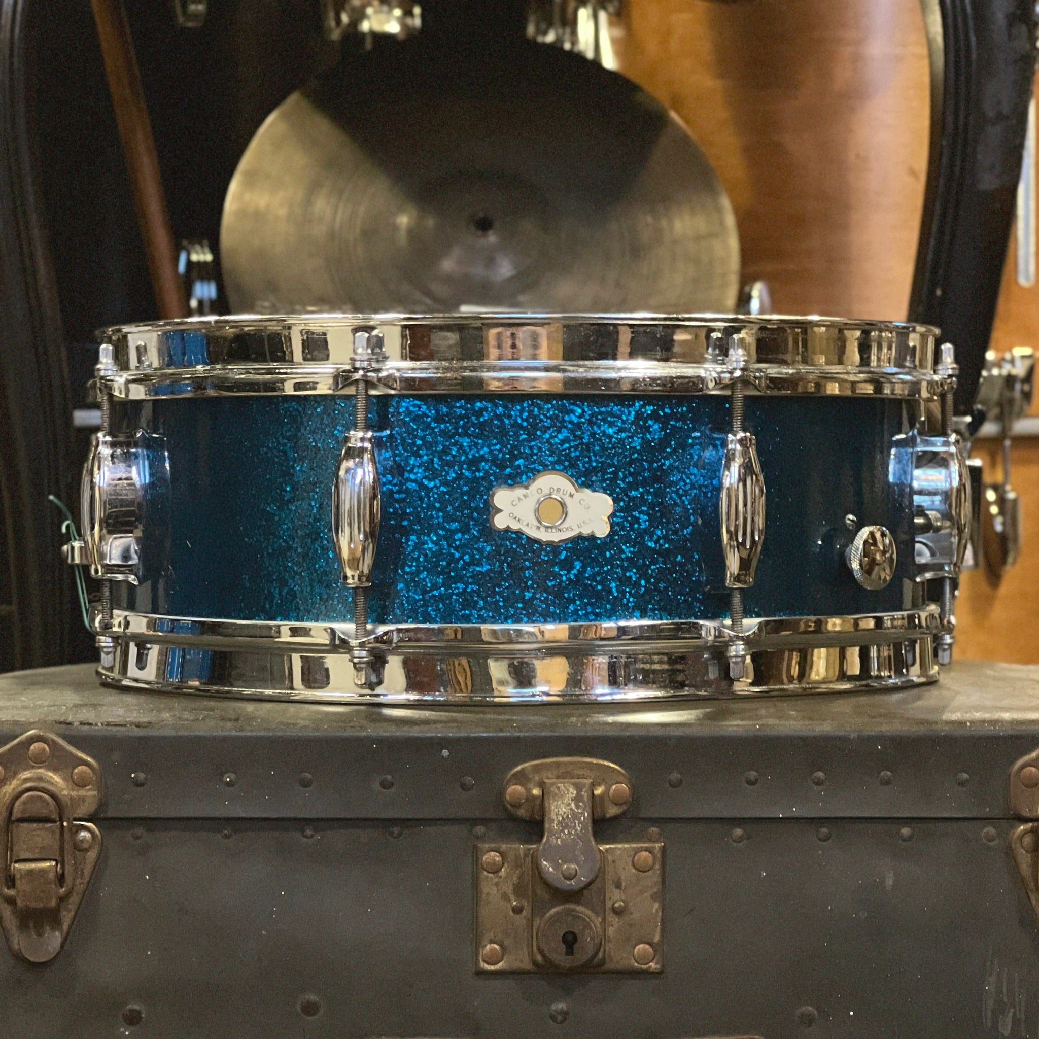 VINTAGE 1960's Camco 5x14 Tuxedo Model in Blue Sparkle