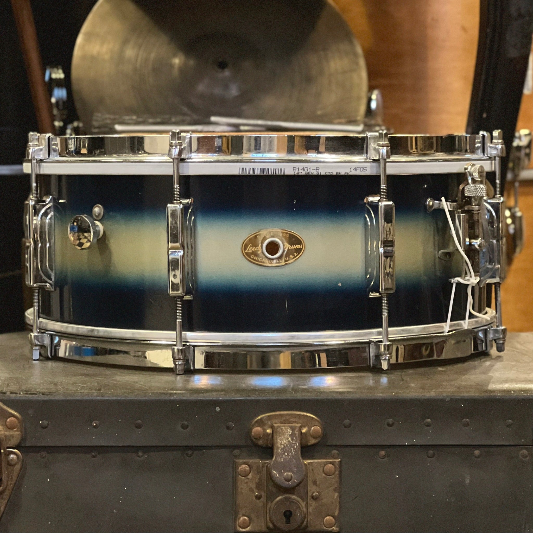 VINTAGE 1958 Leedy 5.5x14 Snare Drum in Blue & Silver Duco