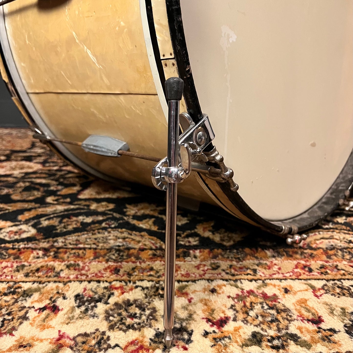 VINTAGE Late 1930s-40's Slingerland 28" Radio King Bass Drum in White Marine Pearl