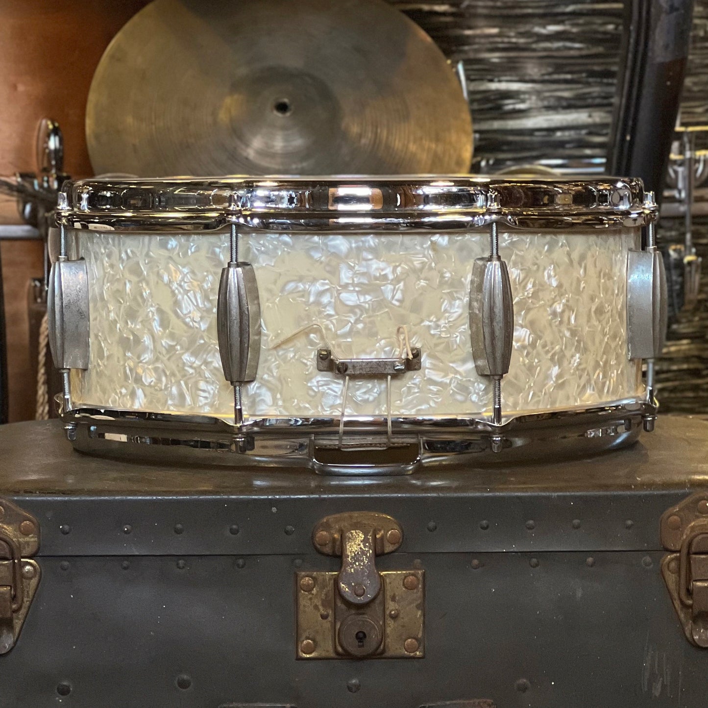VINTAGE 1950's Slingerland 5.5x14 Players Radkio King Snare Drum in Rewrapped White Marine Pearl