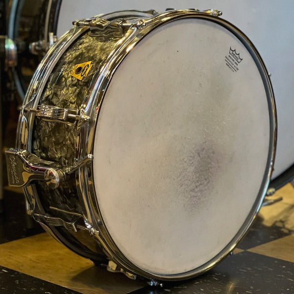 VINTAGE 1959-60' Ludwig Transition Badge & Pre Serial "Super Classic" Outfit in Black Diamond Pearl - 14x22, 9x13, 16x16, & 5.5x14