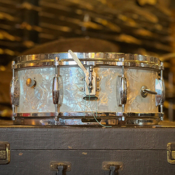 VINTAGE 1960's Gretsch 5.5x14 No. 4103 Renown Snare Drum in White Marine Pearl
