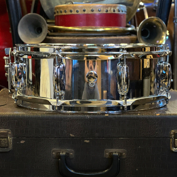 VINTAGE 1970s Slingerland 5x14 Snare Drum in Chrome over Wood