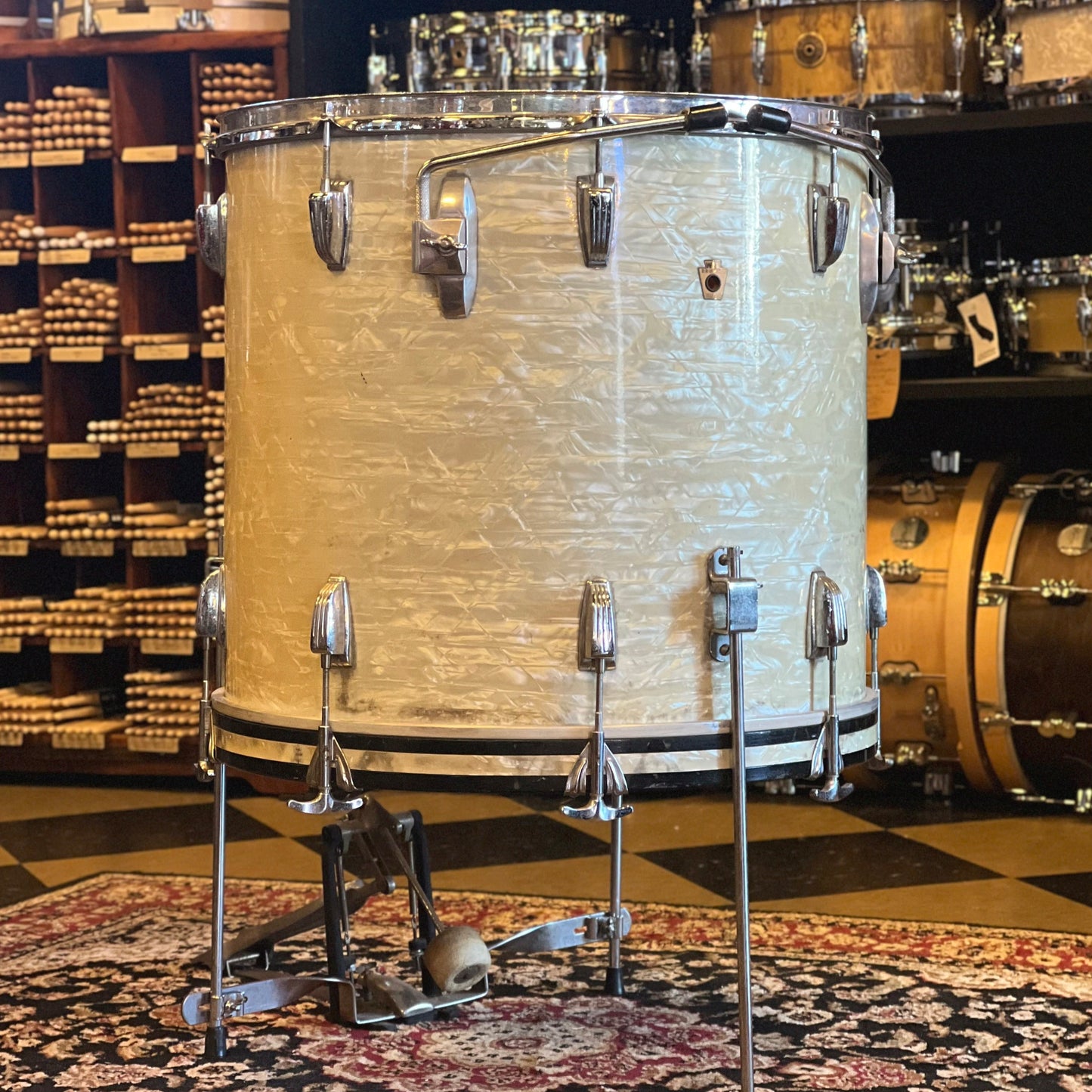 VINTAGE 1950's WFL Cocktail Combo Drum In White Marine Pearl - 18x20