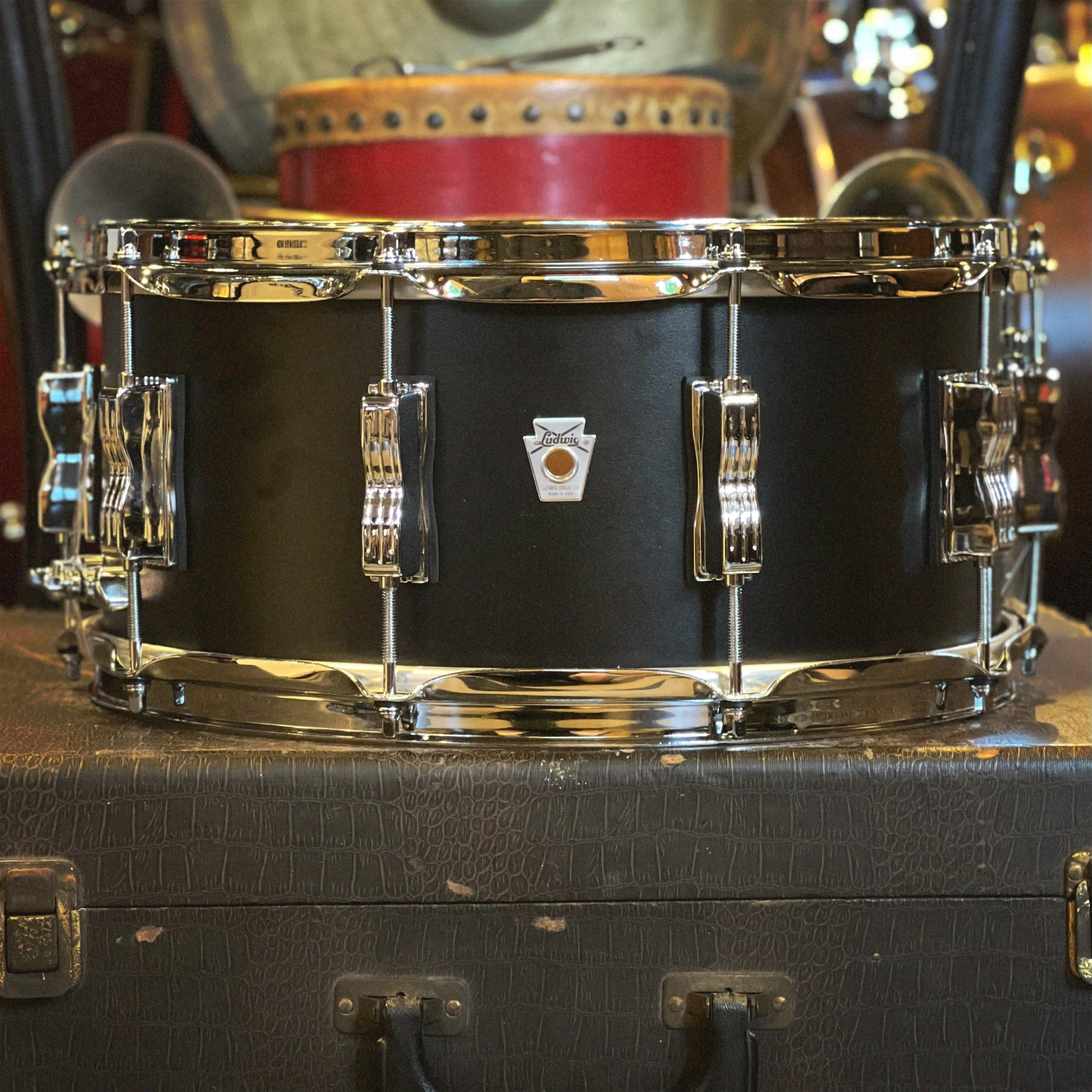 NEW Ludwig 6.5x14 Neusonic Snare Drum in Black Velvet – Badges