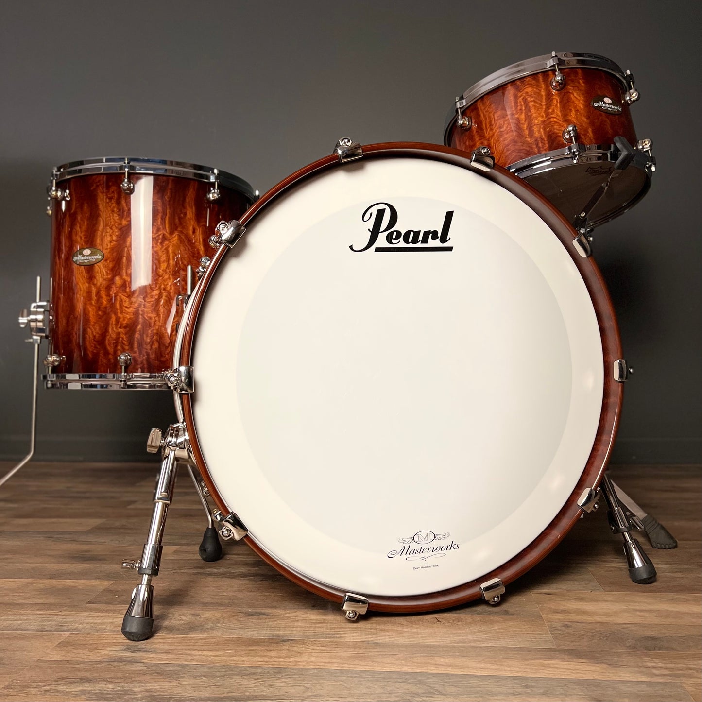 MINT Pearl Masterworks Maple Gum Drum Set in Artisan Lava Bubinga Burst Gloss - 14x24, 7x13, 16x16