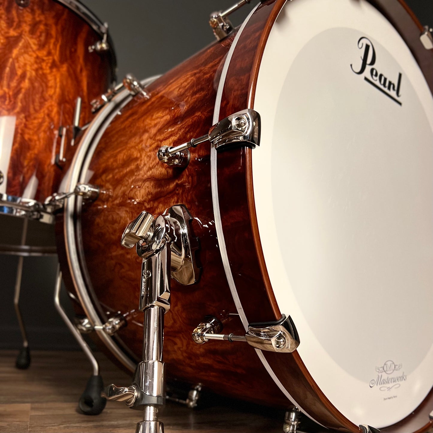 MINT Pearl Masterworks Maple Gum Drum Set in Artisan Lava Bubinga Burst Gloss - 14x24, 7x13, 16x16