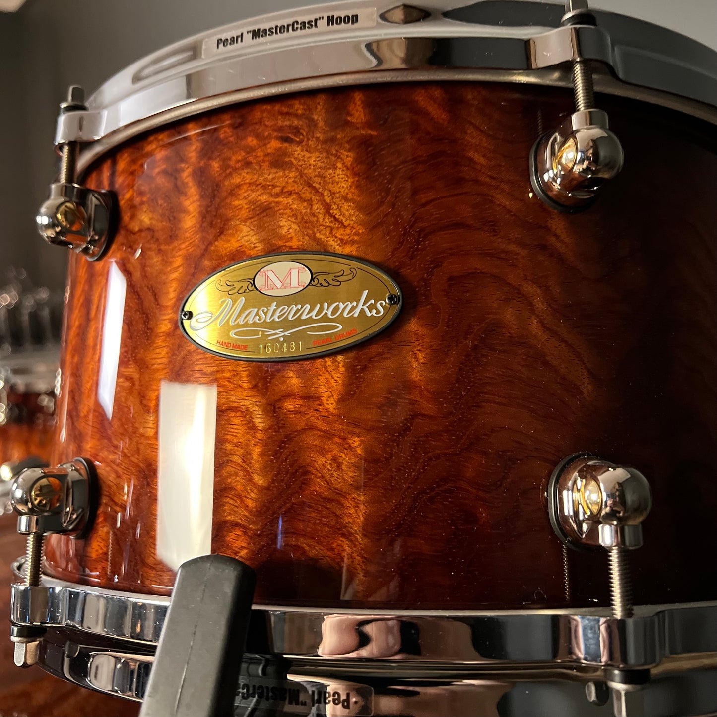 MINT Pearl Masterworks Maple Gum Drum Set in Artisan Lava Bubinga Burst Gloss - 14x24, 7x13, 16x16