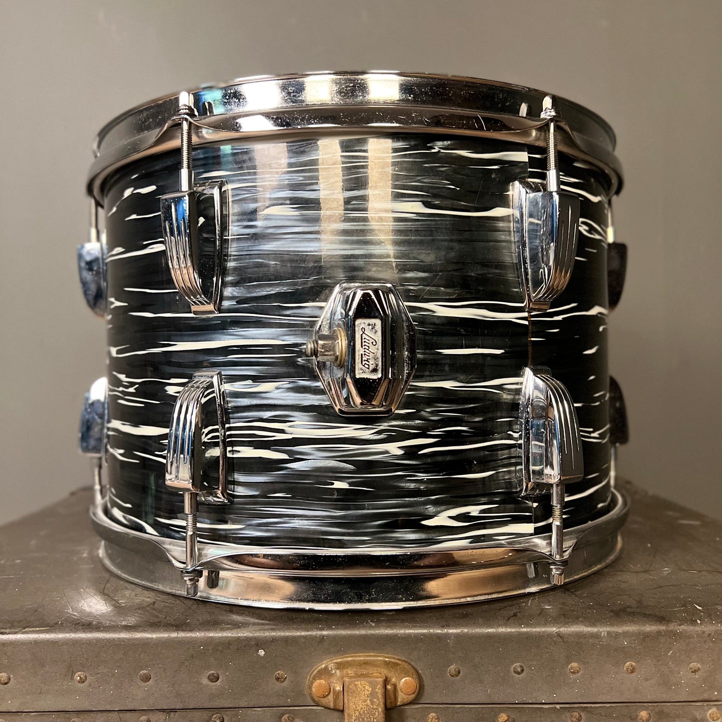 VINTAGE 1970's Ludwig 9x13 Tom in Black Oyster