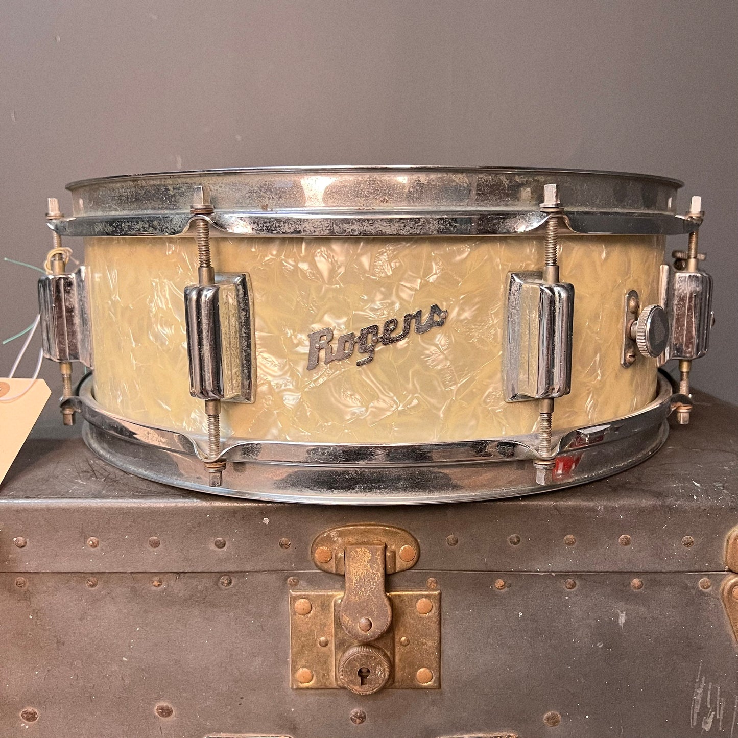 VINTAGE 1960's Rogers 5x14 Tower Snare Drum in White Marine Pearl