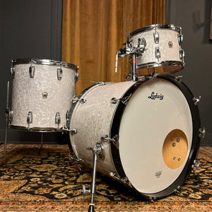 USED 1997 Ludwig Classic Fab Outfit in White Marine Pearl - 16x22, 9x13, 16x16